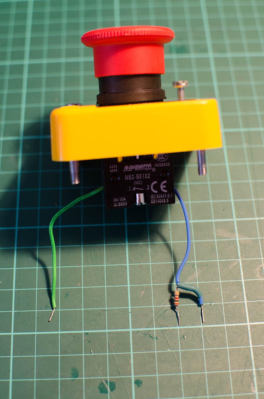Stop Button with it&rsquo;s Wires and Resistor